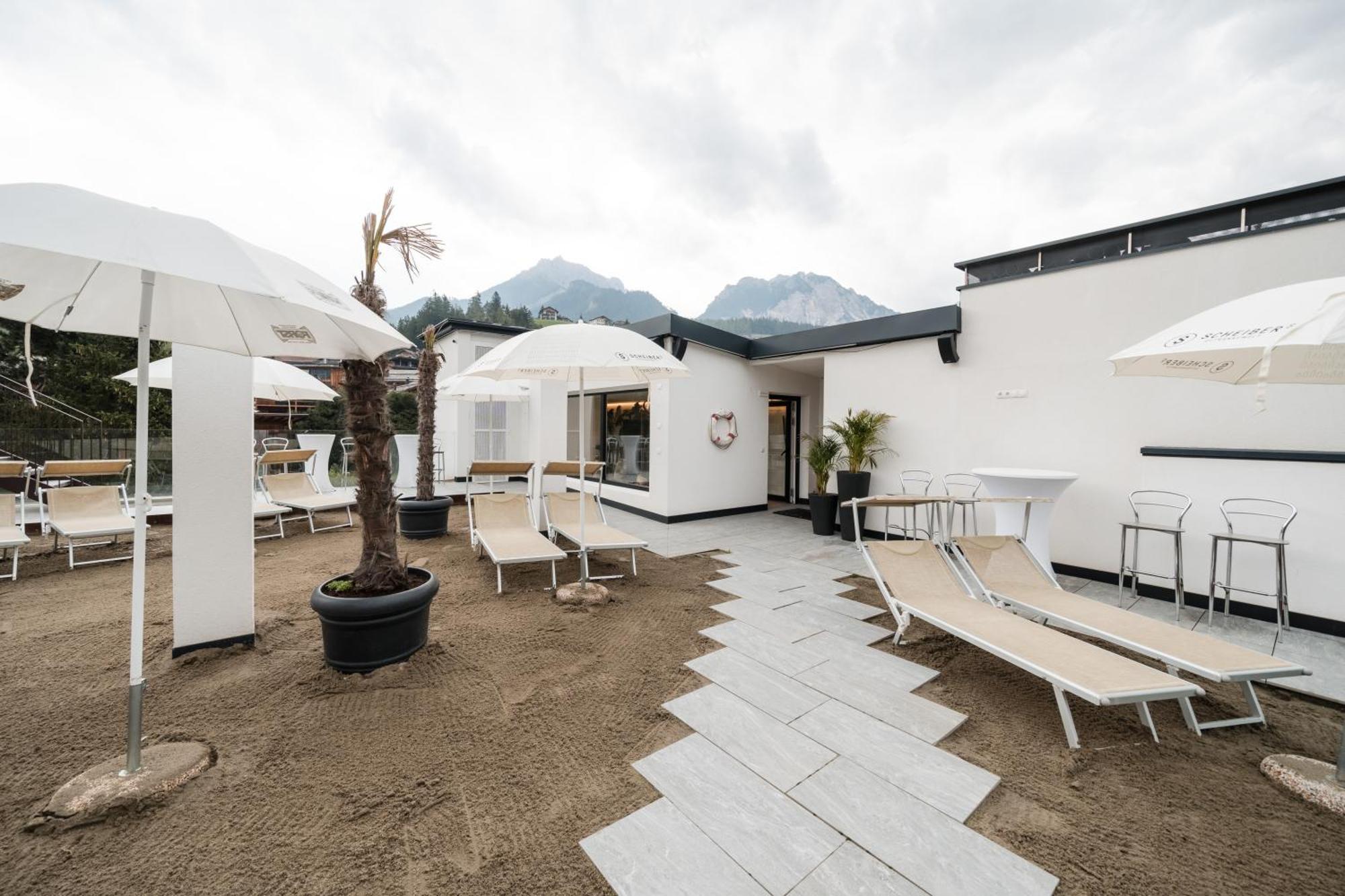 Al Plan, A Mountain Moving Hotel Сан-Виджилио-ди-Мареббе Экстерьер фото